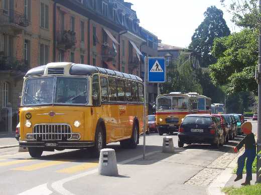 In der Helvetiastrasse stauten sich die alten Postautos