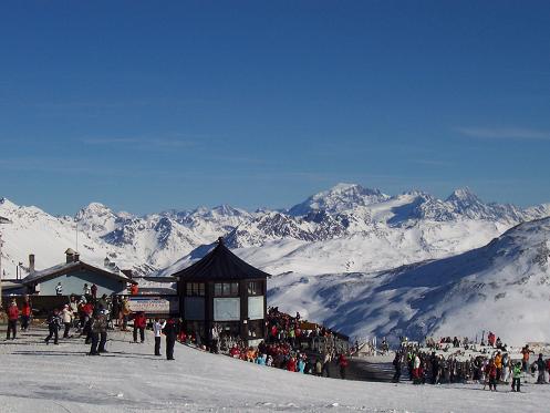 Herrlicher Winterblick von der Bergstation Carosello 3000 hinüber zum Ortler