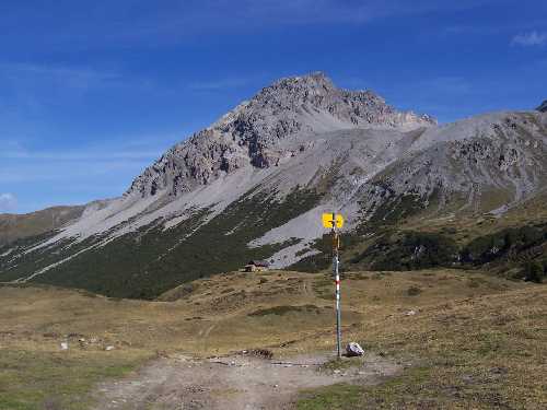 Am Pass Costainas (2251 m)