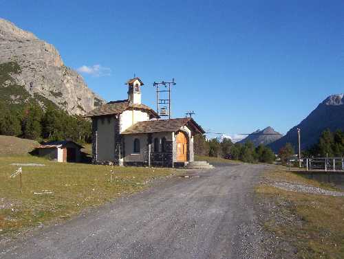Kirchlein San Giacomo di Fraéle